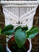 Load image into Gallery viewer, Macrame in white cotton hand made with butterfly design