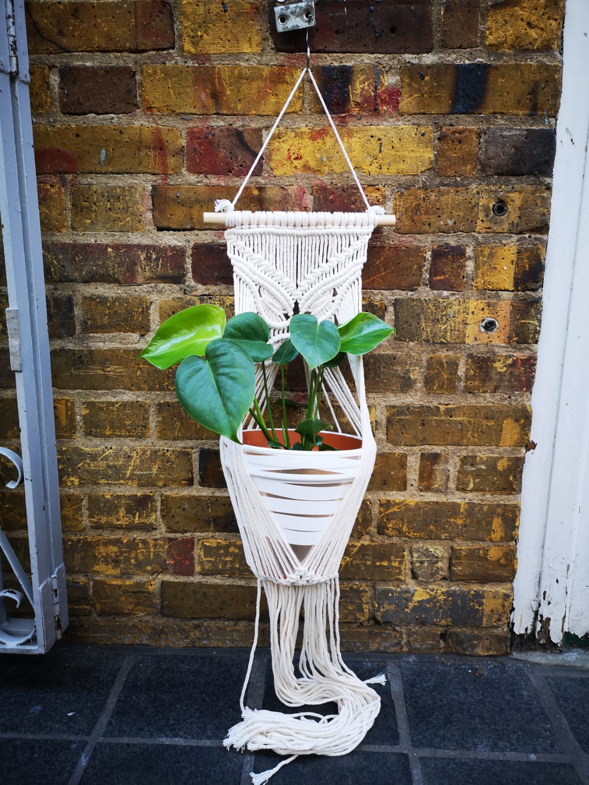 Macrame in white cotton hand made with butterfly design