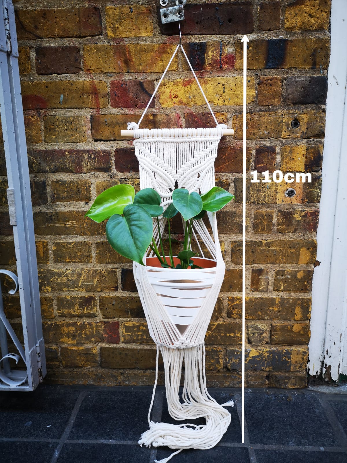 Macrame in white cotton hand made with butterfly design