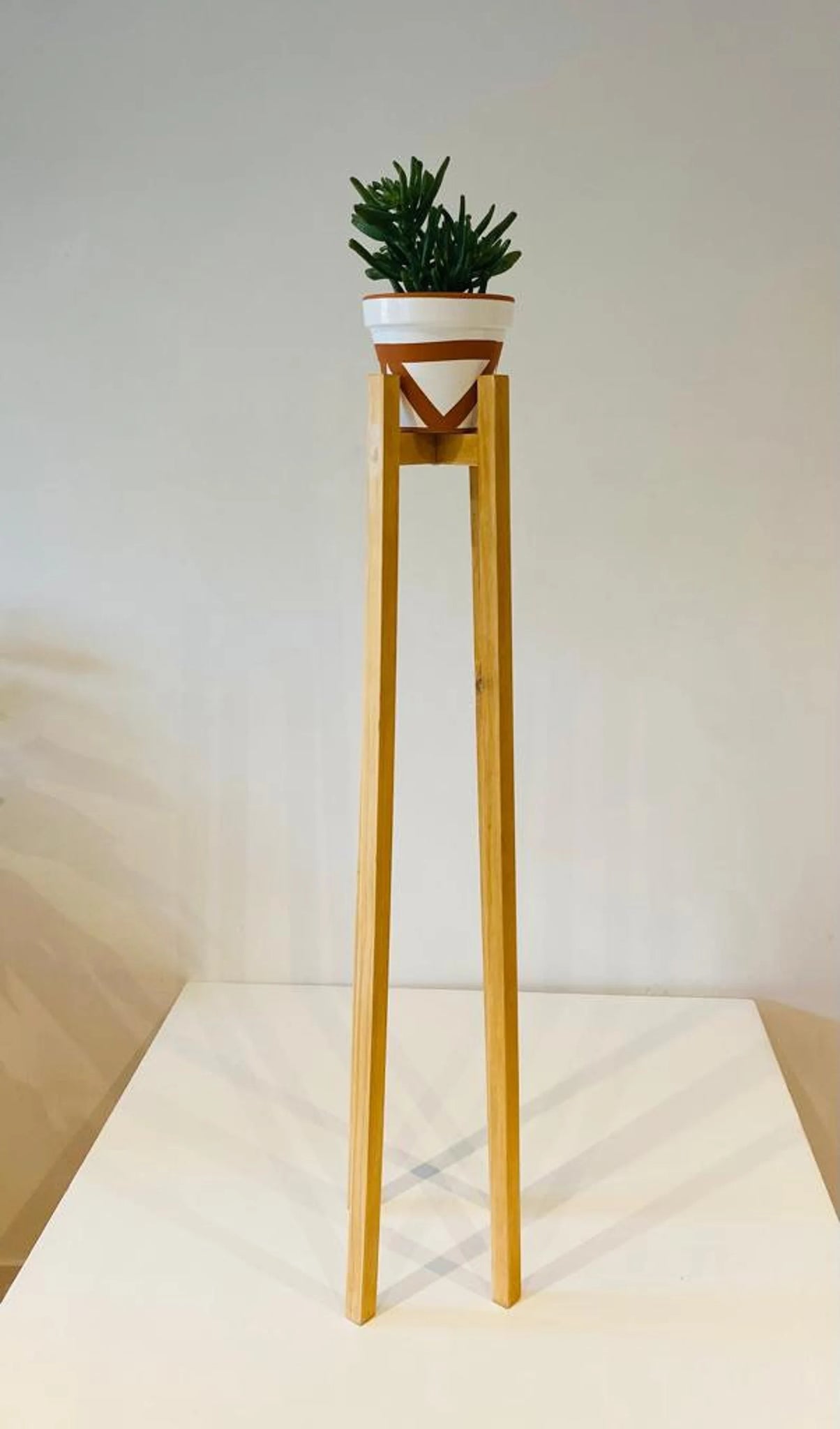 tall narrow indoor plant pot The Giraffe Plant Pot Stand Height from 70cm to 100cm Extra tall Slim – Plant_maniax