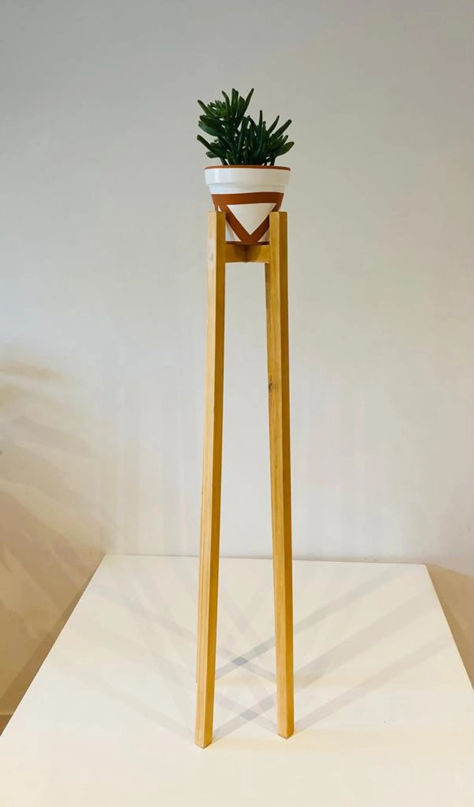 The Giraffe Plant Pot Stand Height from 70cm to 100cm Extra tall Slim –  Plant_maniax