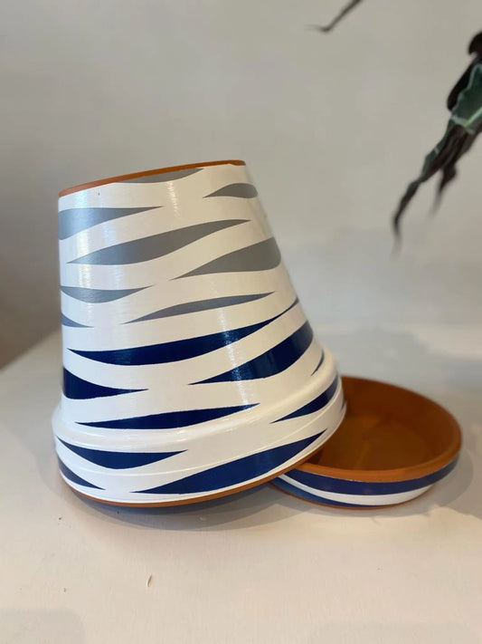 Wide Tiger Design in Blu & Light Grey with Saucer