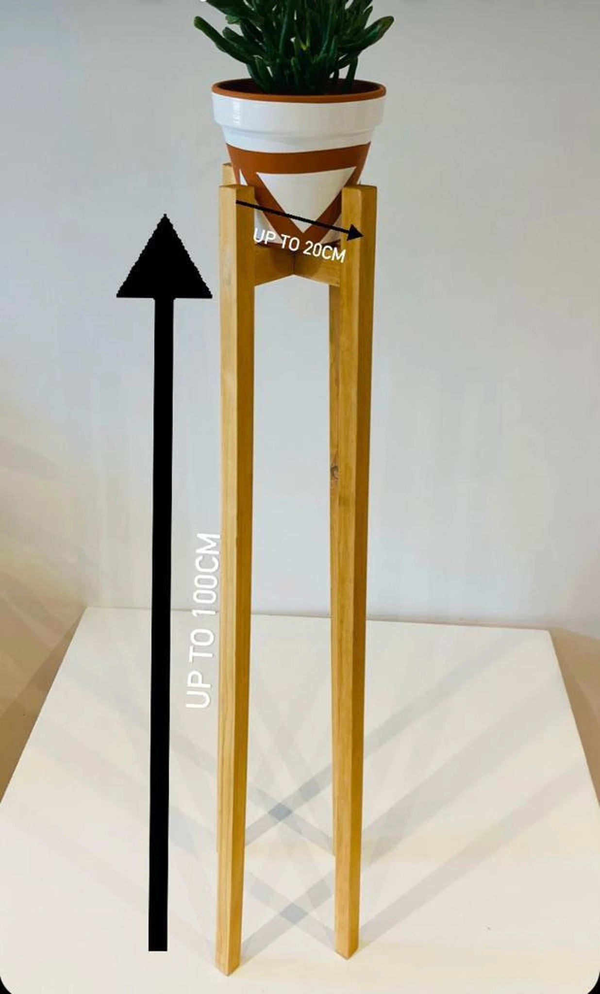 tall plant stand indoor uk The Giraffe Plant Pot Stand Height from 70cm to 100cm Extra tall Slim – Plant_maniax