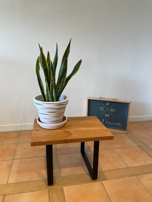 Coffee table Hand made in Uk With solid and heavy wood in various sizes of your choice of width and Wood variety colours