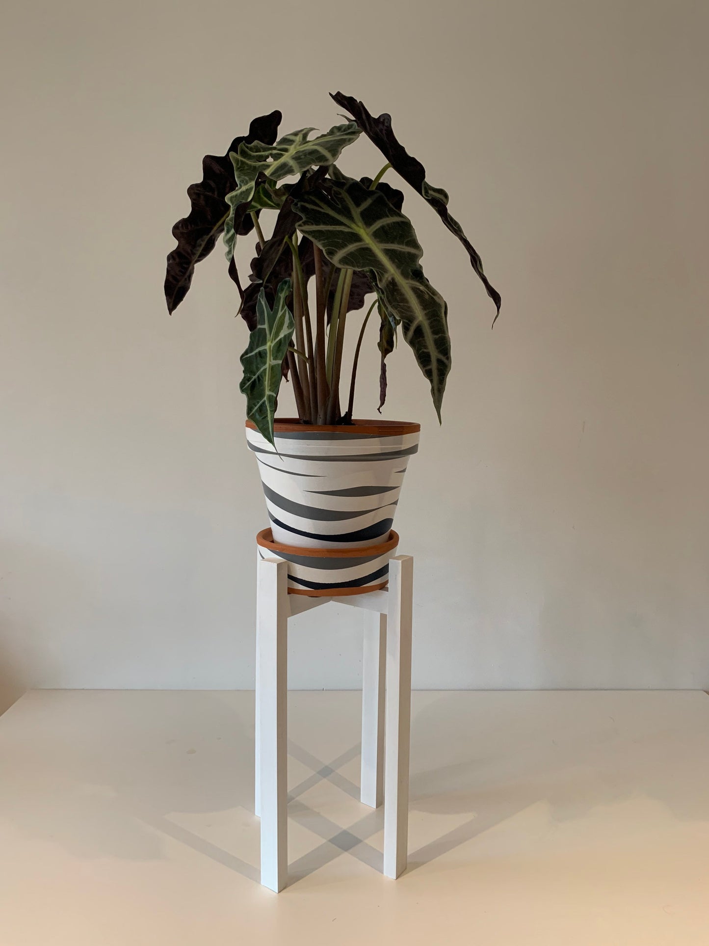 Plant Pot Stand 40Cm High Tier in our classic leg Hand made in 100% UK