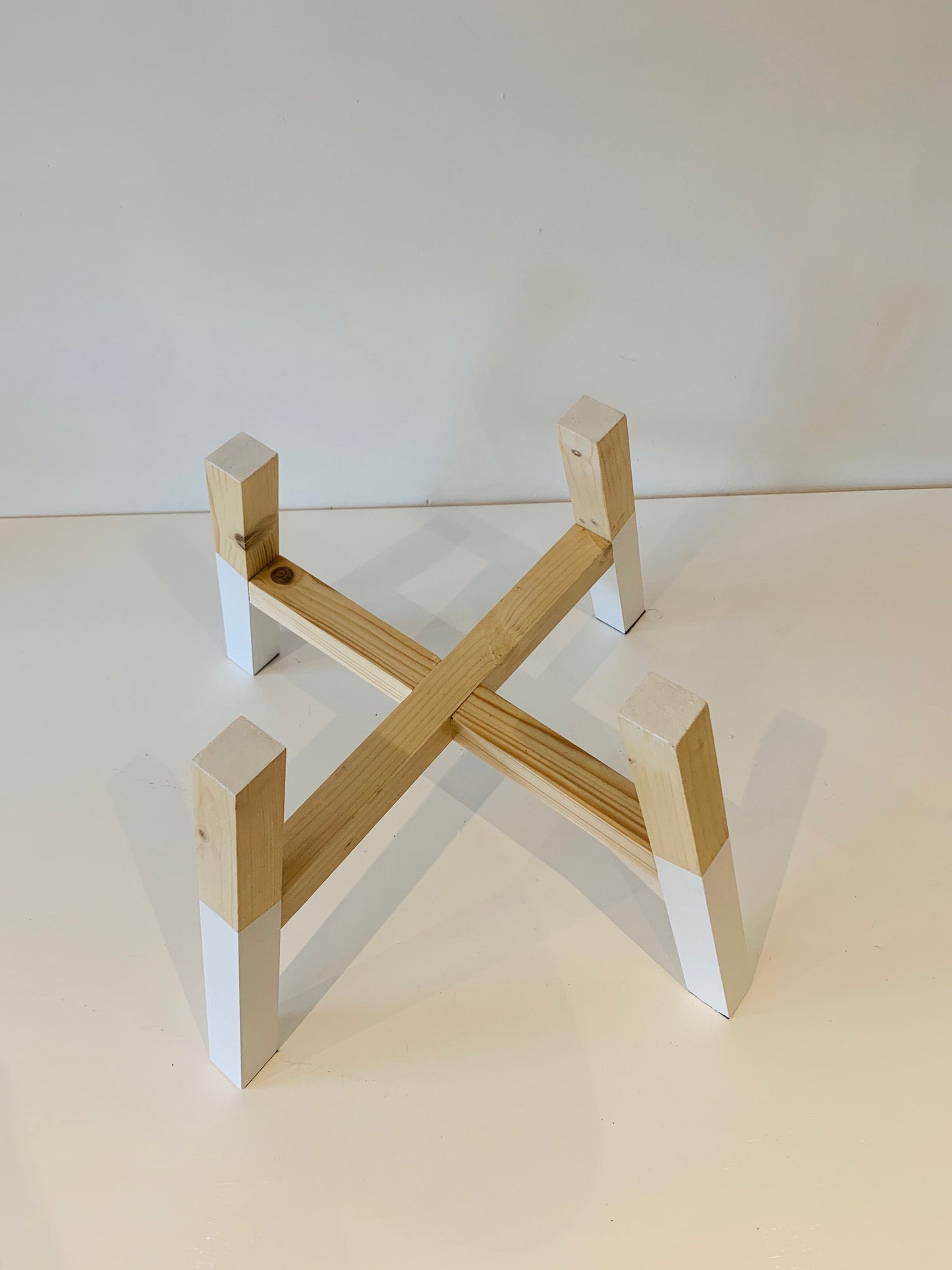 Diagonal Shape Plant Pot Stand 40cm High in our Quadrone leg