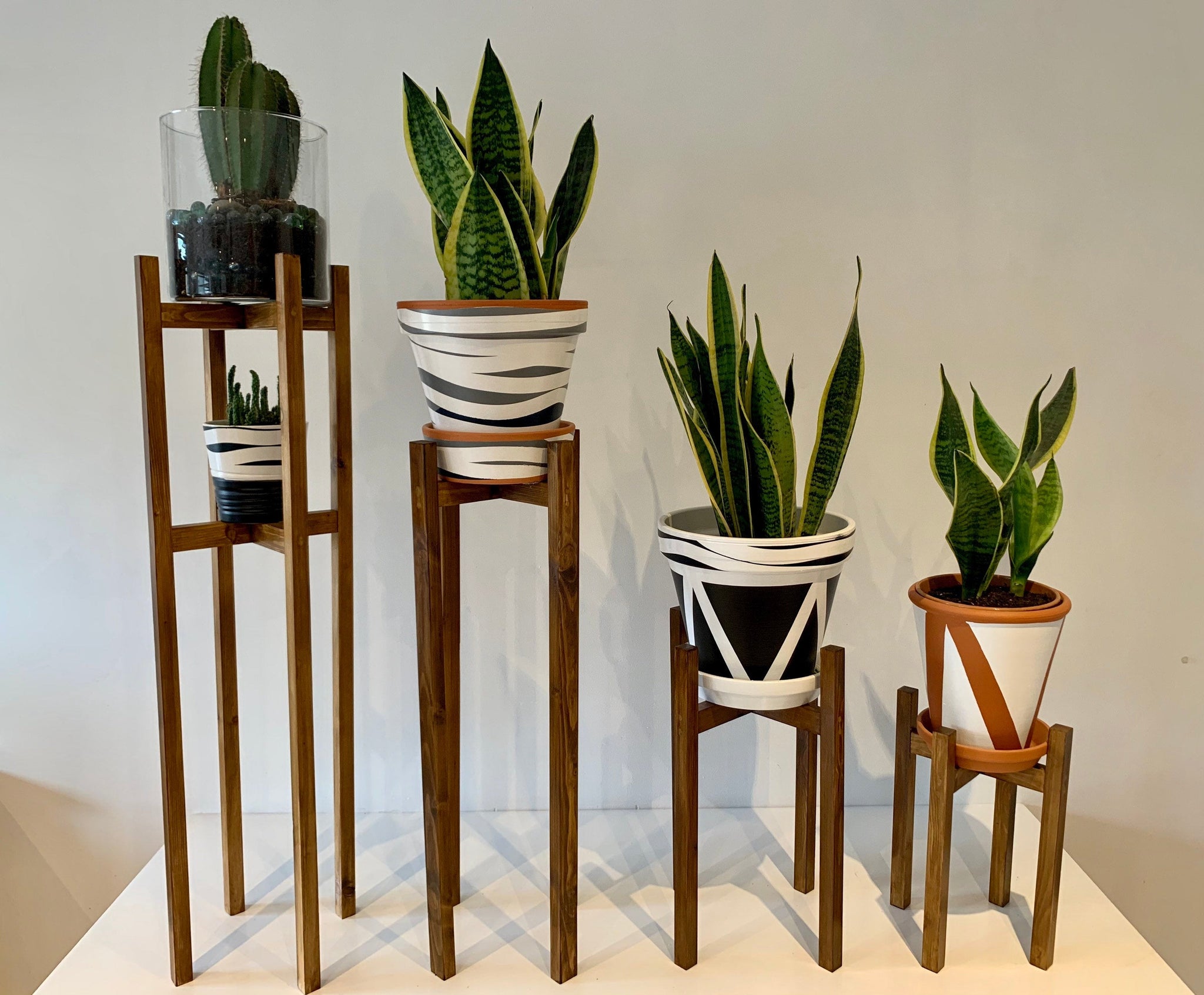 indoor plant pot stands uk Medium size Slim Leg Plant Pot Stand from 50 to 60 cm High Hand made i –  Plant_maniax