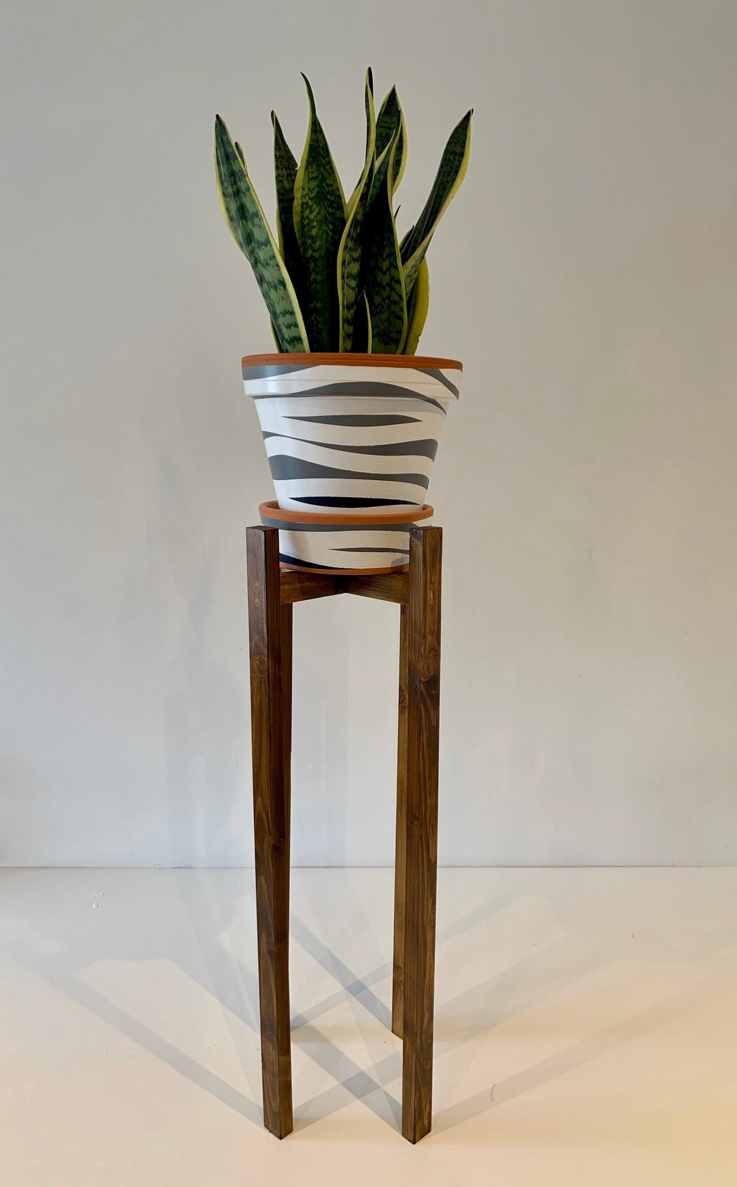 Medium size Slim Leg Plant Pot Stand from 50 to 60 cm High Hand made in UK